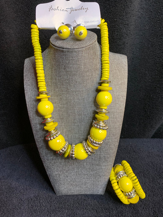 Yello Necklace Set